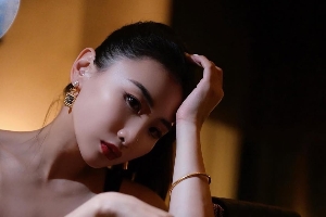 直播吧体育女神大赛32强PK赛Day4：潘晓婷对决赵丽娜 夏思凝出战