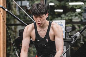 杨瀚森：我想努力成为一个让中国和波特兰骄傲的球员