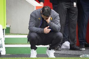 曼联若在阿莫林首年合同到期前5周解雇，需支付1200万镑赔偿，5周后合同将满1年。