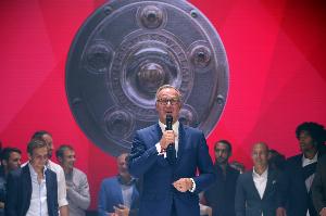 鲁梅尼格：尊重球员有不同人生设想，未来穆勒或能破拜仁当下难题