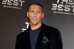 马特拉齐认为阿森纳是卡拉菲奥里的理想去处，并预测本赛季英超冠军将在切尔西与利物浦之间产生。