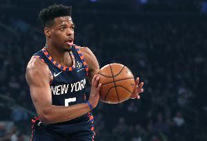 知名记者报道：小丹尼斯-史密斯与厄尔均与独行侠签下Exhibit 9非保障合同。