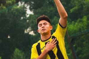 皇马实力强大，多次捧起欧冠奖杯，但我们依然渴望取得胜利。