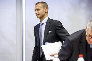 据《世界体育报》报道，欧足联主席切费林将亲临巴塞罗那，现场观战欧冠联赛中巴塞罗那主场对阵巴黎圣日耳曼的比赛。