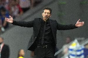 马德里德比现球迷互骂遭官方谴责，西甲发文严正批评侮辱行为