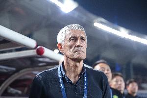 塞蒂恩：遭遇失利时球迷难免不满，我们必须坚定信念并扛起全部责任。