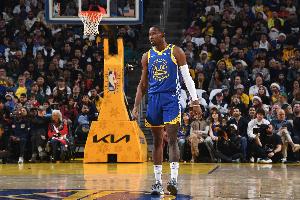 库明加有潜力成为建队核心，但勇士队目前仍只将他视为交易筹码。