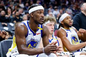 科尔：本赛季防守核心是限制持球人，看好穆迪、波杰、库明加与梅尔顿的表现。