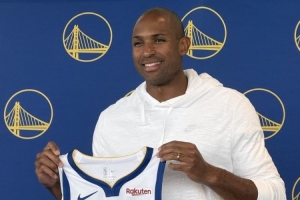 霍福德坦言，过去与勇士球员仅是对手关系，私交甚少，而如今这一切都是全新的开始。