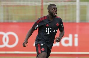 法尔克透露，利物浦与曼联均计划在明年夏天免费签下于帕，而皇马与巴黎圣日耳曼也在密切关注这名球员的动向。