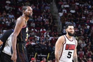 杜兰特：无控卫也能胜任 有组织型控卫则更理想