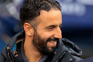 阿莫林：球员轻信媒体关于阵型的言论令我十分生气，这是我目前最大的问题。