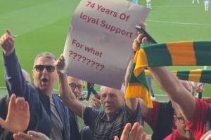 曼联老球迷的无奈心声：票价与座位说变就变，这份热爱实在难以维系。