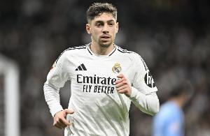 世体：此前巴尔韦德曾表示不爱踢右后卫，但对黄潜的比赛中他表现出色。