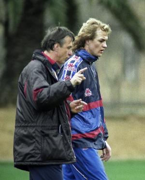 巴萨传奇：克鲁伊夫追求4-3的胜利而非1-0，我曾亲自盯防巴乔。