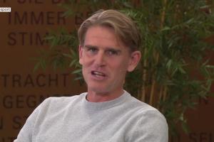 弗罗因德：我们或许在见证最强版本的凯恩 他是完美的球员