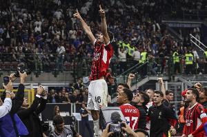 加西亚表示，更衣室内的氛围显然谈不上愉快，但我们每个人都渴望赢得这场比赛。