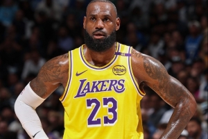 詹姆斯或将明日官宣重大消息，据美媒报道，他已与亚马逊达成一份重磅协议。