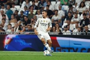 近四场比赛三度首发，塞巴略斯于中场位置愈发稳固。