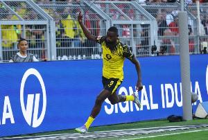 图片报：巴萨关注多特前锋吉拉西，其解约金已降至6500万欧元