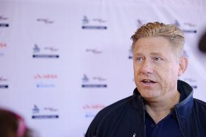 舒梅切尔表示，签约时阿莫林对拉门斯并不了解，他原本的目标是多纳鲁马或大马丁。