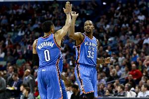 杜兰特回应与威少重聚传闻：威少是传奇，理应继续征战NBA。