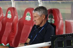 记者：国安主帅与塞蒂恩在战术理念上存在显著分歧，双方已产生矛盾，管理层已察觉到问题。