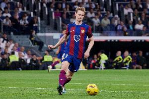 德容回应与巴萨续约传闻：已非常接近达成一致，但还不能透露更多