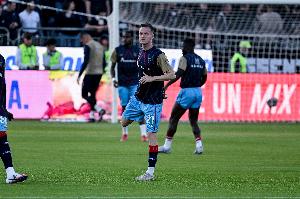 捷克中场球员扬克托在宣布出柜后表示内心十分平静，目前正与一名男性伴侣同居。