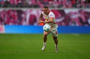 德天空：莱比锡后卫劳姆的解约金将在明年夏天降至4000万欧以下，相比此前将减少1000万欧。