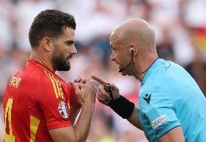 从13年狱警转型为全职裁判，安东尼·泰勒：这两份职业有着共通之处。