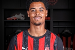 德温特谈米兰：魔笛是队内唯一能引发餐厅轰动的球员，他为人谦逊，从不抱怨。