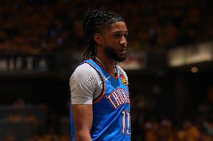 以赛亚-乔：我们展现出了自身打法特色，当前阶段正是积累实战经验的时期。