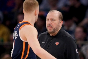 迪文岑佐：我欣赏锡伯杜，因为NBA中球员交易和教练解雇本就是常态。