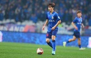 东体：申花多名伤员康复情况好于预期，人员抽调导致锋线人员短缺。