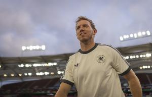 纳格尔斯曼：对方球员全部退守至禁区后，制造进攻机会的难度会随之增大。