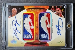 球星卡市场再爆天价！詹姆斯与乔丹双签卡以1000万美元易主，创下历史第三高成交纪录。