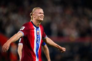 《太阳报》披露：哈兰德每日最多进餐六次，每逢周末便大口吃肉。