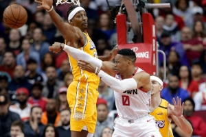 霍华德：威少本可在NBA继续征战，我理解他的感受，去海外打球赚钱、享受生活也是不错的选择。