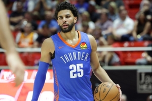 戴格诺特谈阿杰伊-米切尔：比赛节奏放缓后，其防守端的出色发挥令人欣喜。