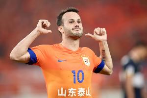 鲁媒：瓦科续约对泰山队整体至关重要，最优策略是先敲定主教练人选。