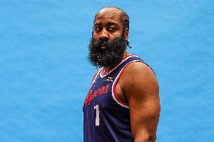 美媒分析：本赛季是快船队多年来最有希望夺冠的良机，哈登已然成为球队中那位发声的领袖。