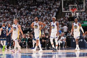 邓利维对年轻球员的成长感到欣慰，并期望他们能与库尔图巴形成默契。