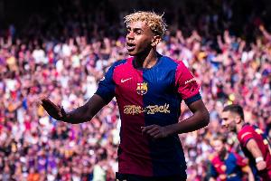 记者消息，巴塞罗那本周首训中，亚马尔与费尔明均正常参与。