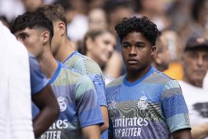 西西尼奥：我曾在皇马效力，深知队内竞争之激烈，如果恩德里克没有获得出场机会，那么他就应该考虑离队。