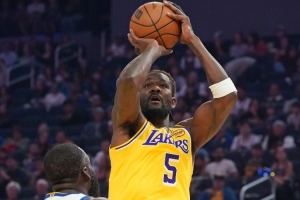 巴克利指出，艾顿是湖人的关键所在，他需要弥补球队在防守和篮板上的短板。