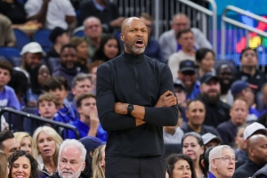 魔术主帅阐述季前赛进攻理念：我们崇尚传球，而空位出手者即为最佳选择。