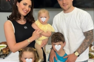 惊险！太阳报：有窃贼试图强闯特里皮尔妻子住所，后者赶忙报警