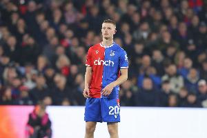 据《曼彻斯特晚报》报道，水晶宫为索斯盖特标价1.5亿英镑，曼联提议用梅努和齐尔克泽作为交换筹码。