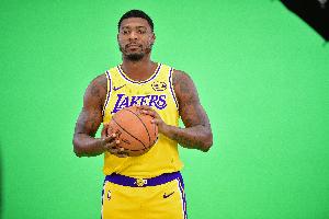 斯玛特表示，季前赛期间自己每场将出战约25分钟，认为在热身阶段不必过度消耗体能。